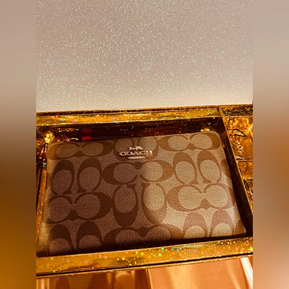 Coach Brown Signature Wristlet with Gold Accents NWT - Picture 2 of 5